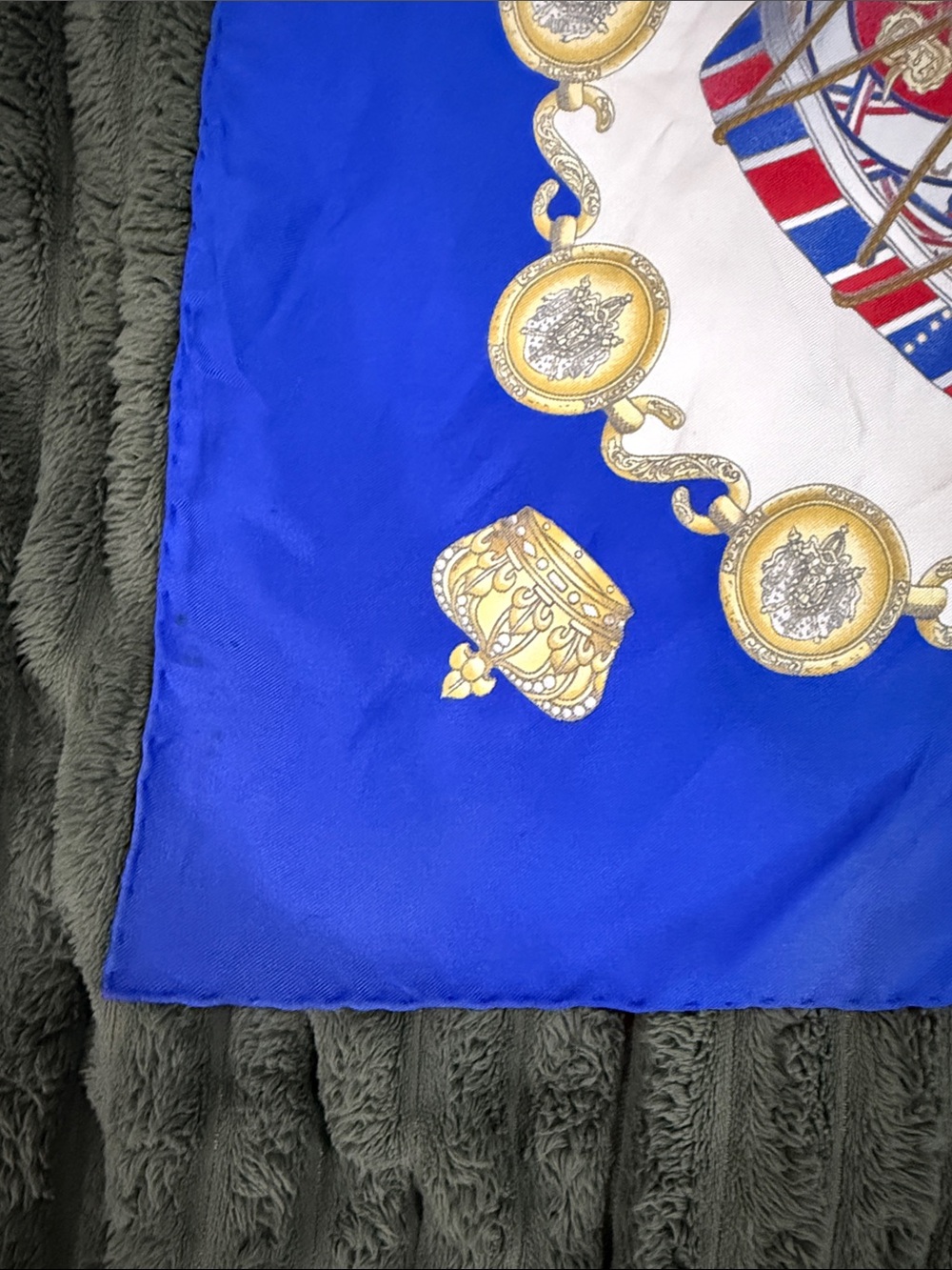 Hermes “Les Tambours” silk scarf - Picture 12 of 13
